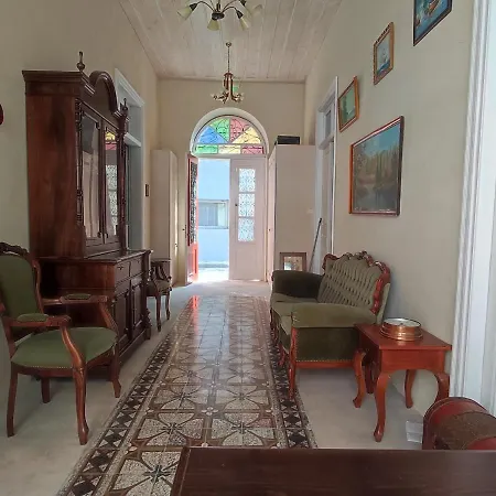 Daire St. Lazaros 2 *