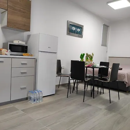 Daire St. Lazaros 2 *