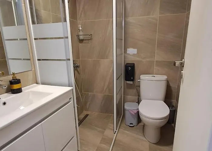 St. Lazaros 2 * לרנקה